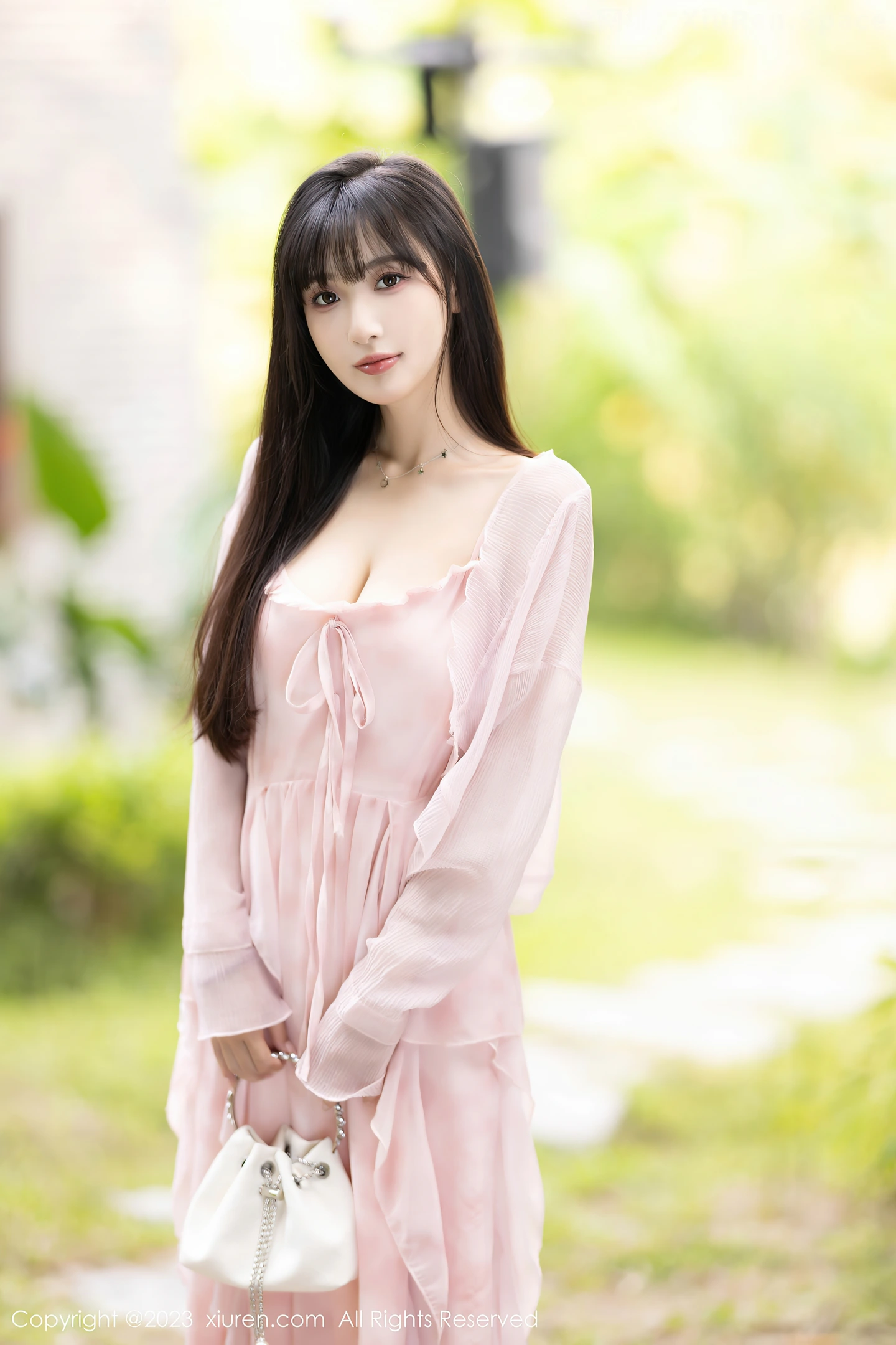 图片[2]-[XiuRen秀人网]VOL.7263 模特林星阑性感粉色连衣长裙露粉色内衣配粉丝袜完美诱惑写真83P-秀人网官方网站